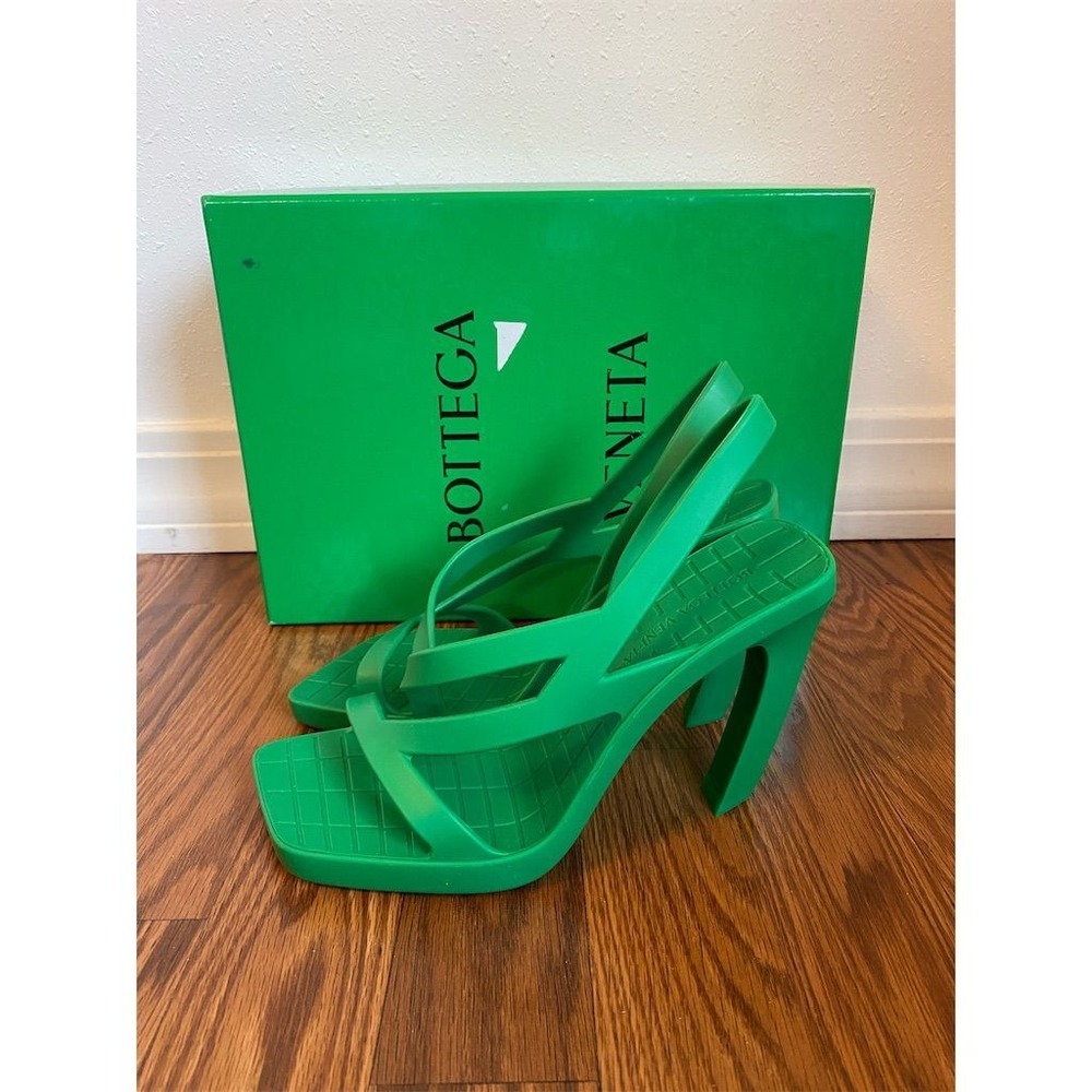 Bottega Veneta Jimbo Sandal Parakeet Green Rubber Slingback Heel 739786V2AS0 37 - Picture 5 of 8